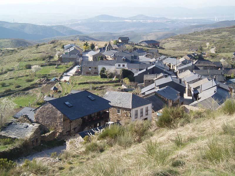 Hotel Rural La Casa Del Peregrino El Acebo de San Miguel エクステリア 写真