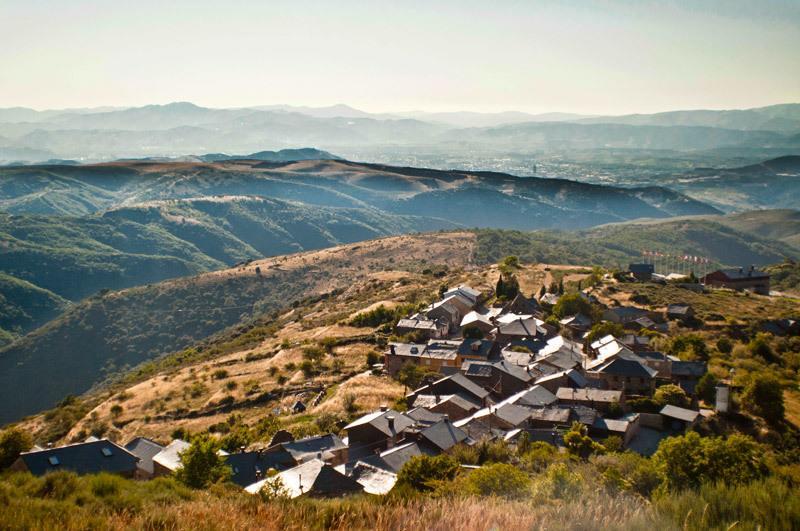 Hotel Rural La Casa Del Peregrino El Acebo de San Miguel エクステリア 写真